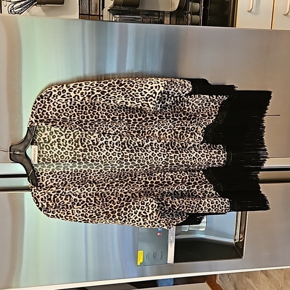 💕VERONICA M💕 Fringe Leopard Print Kimono Medium NWOT - Picture 1 of 13